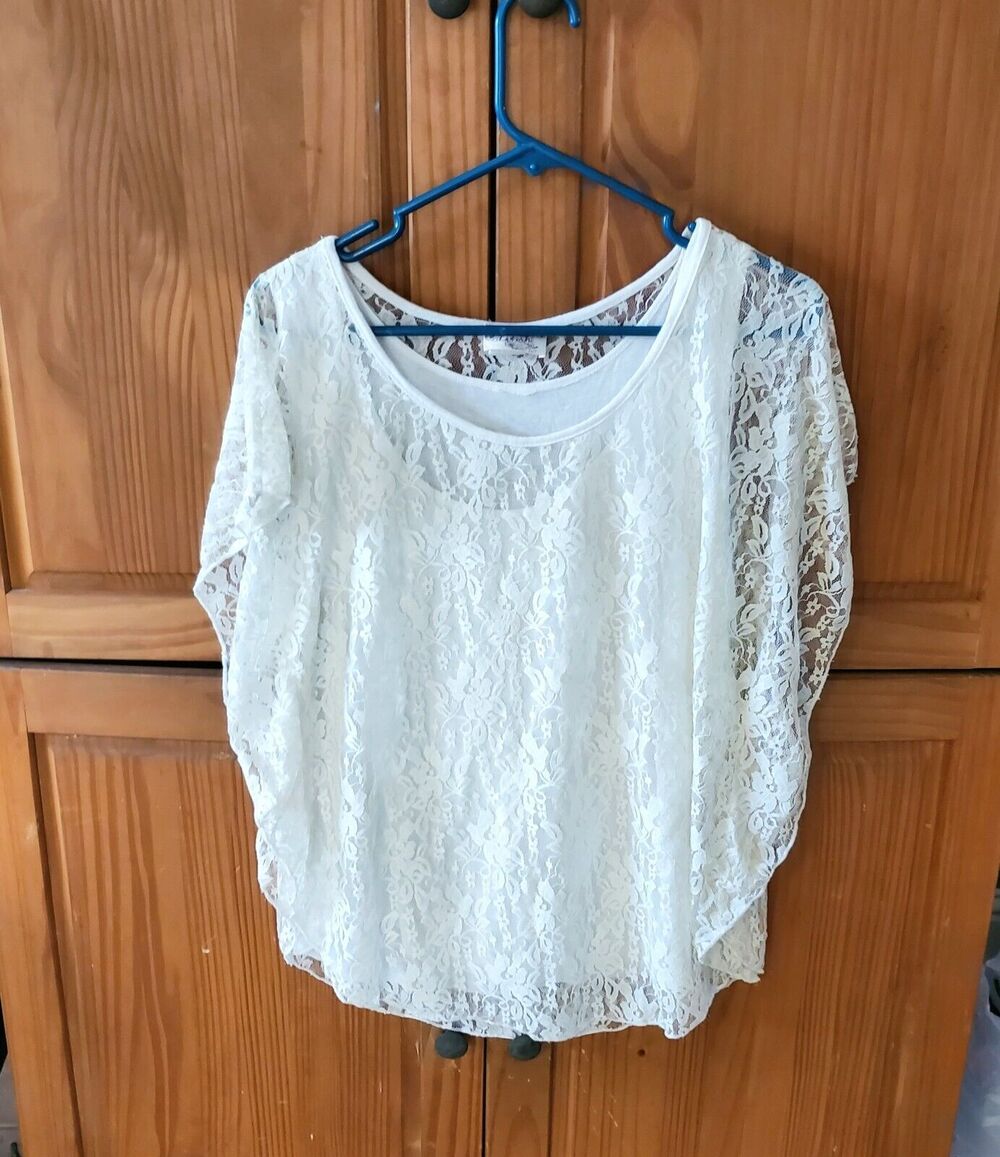 Lavish Lined White Lace Butterfly Sleeve Top Size Large Vintage